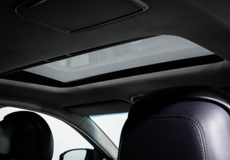 Подержанный автомобиль Kia K900 2019 года (16 фото)