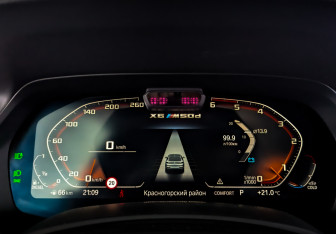 Подержанный автомобиль BMW X6 2020 года (13 фото)