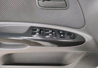 Подержанный автомобиль Kia Rio Hatchback 2010 года (16 фото)