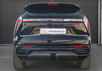 Подержанный автомобиль Geely Atlas 2023 года (5 фото)