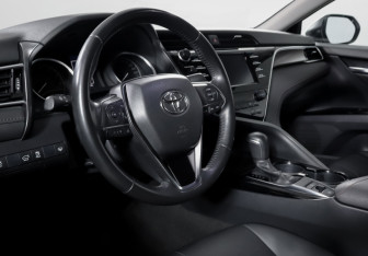 Подержанный автомобиль Toyota Camry Sedan 2020 года (14 фото)