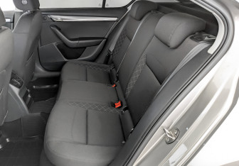 Подержанный автомобиль Skoda Octavia Liftback 2019 года (12 фото)