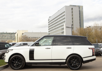 Подержанный автомобиль Land Rover Range Rover 2013 года (6 фото)