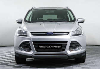 Подержанный автомобиль Ford Kuga 2015 года (2 фото)