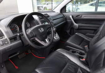 Подержанный автомобиль Honda CR-V 2008 года (16 фото)