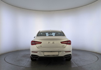 Новый Hongqi H5 2022 (3 фото)