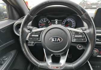 Подержанный автомобиль Kia Cerato Sedan 2020 года (11 фото)