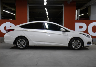 Подержанный автомобиль Hyundai i40 Sedan 2015 года (4 фото)