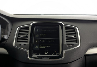 Подержанный автомобиль Volvo XC90 2019 года (30 фото)
