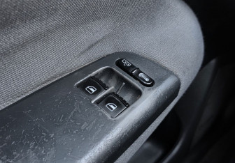 Подержанный автомобиль Skoda Octavia Liftback 2005 года (14 фото)