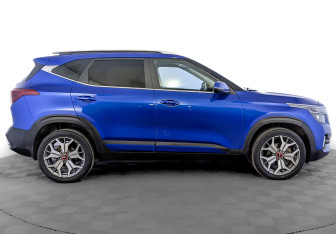 Подержанный автомобиль Kia Seltos 2022 года (4 фото)
