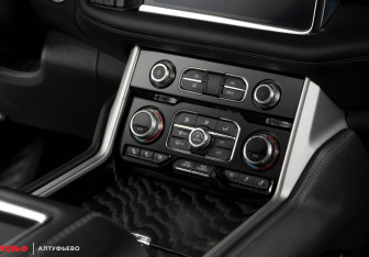 Подержанный автомобиль GMC Yukon 2023 года (23 фото)