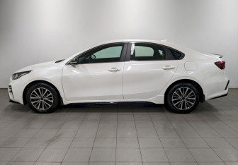 Подержанный автомобиль Kia Cerato Sedan 2020 года (8 фото)