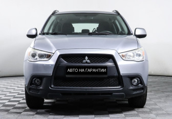 Подержанный автомобиль Mitsubishi ASX 2012 года (2 фото)