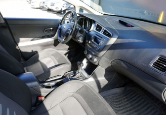 Подержанный автомобиль Kia Ceed Wagon 2014 года (9 фото)