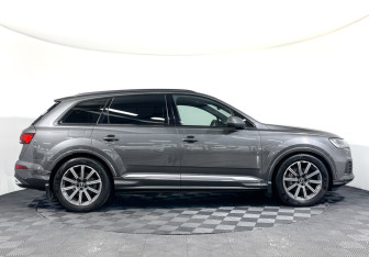Подержанный автомобиль Audi Q7 2021 года (4 фото)