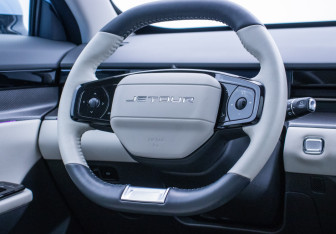 Подержанный автомобиль Jetour Dashing 2023 года (15 фото)