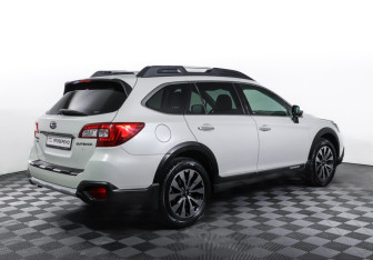 Подержанный автомобиль Subaru Outback Wagon 2015 года (5 фото)
