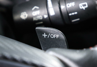 Подержанный автомобиль Mazda 3 Hatchback 2013 года (14 фото)