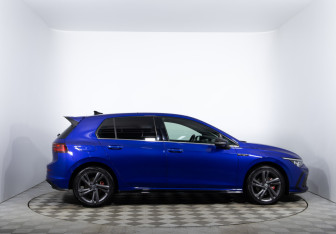 Подержанный автомобиль Volkswagen Golf Hatchback 2020 года (4 фото)