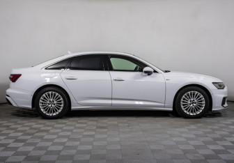 Подержанный автомобиль Audi A6 Sedan 2020 года (4 фото)