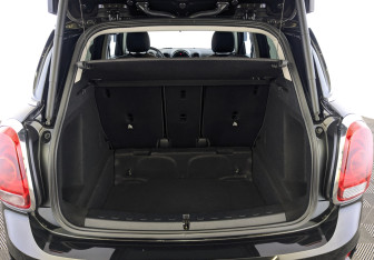 Подержанный автомобиль MINI Countryman 2019 года (10 фото)