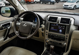Подержанный автомобиль Lexus GX 2018 года (9 фото)