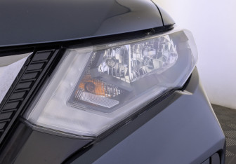 Подержанный автомобиль Nissan X-Trail 2018 года (11 фото)
