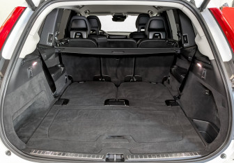 Подержанный автомобиль Volvo XC90 2021 года (10 фото)