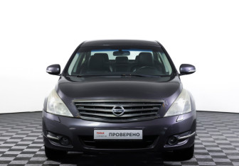 Подержанный автомобиль Nissan Teana 2010 года (2 фото)