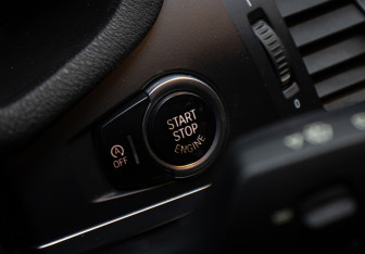 Подержанный автомобиль BMW X3 2013 года (20 фото)