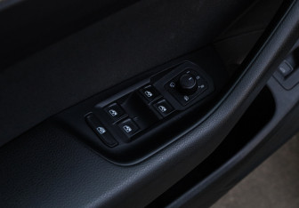 Подержанный автомобиль Volkswagen Passat Wagon 2016 года (16 фото)