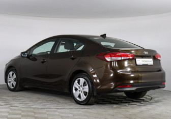 Подержанный автомобиль Kia Cerato Sedan 2019 года (7 фото)