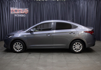 Подержанный автомобиль Hyundai Solaris Sedan 2019 года (8 фото)