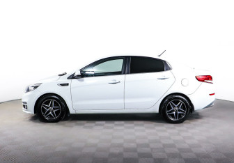 Подержанный автомобиль Kia Rio Sedan 2016 года (3 фото)