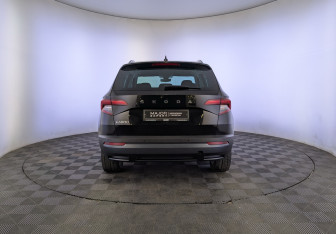 Подержанный автомобиль Skoda Karoq 2020 года (6 фото)