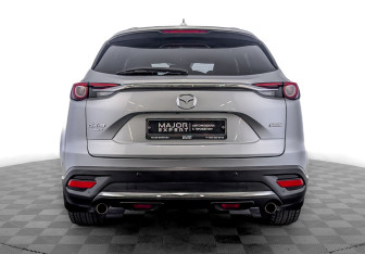 Подержанный автомобиль Mazda CX-9 2018 года (6 фото)