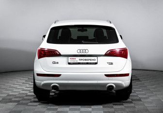 Подержанный автомобиль Audi Q5 2012 года (6 фото)