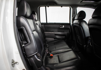 Подержанный автомобиль Honda Pilot 2013 года (10 фото)