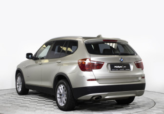 Подержанный автомобиль BMW X3 2013 года (7 фото)