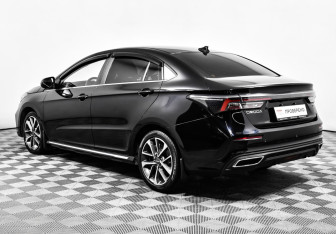 Подержанный автомобиль Omoda S5 2023 года (7 фото)