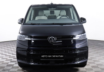 Подержанный автомобиль Volkswagen Multivan 2022 года (2 фото)