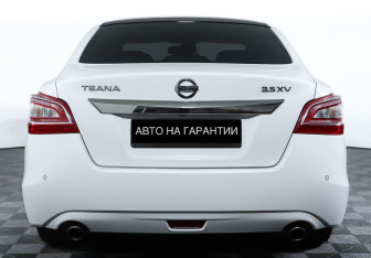 Подержанный автомобиль Nissan Teana 2014 года (6 фото)