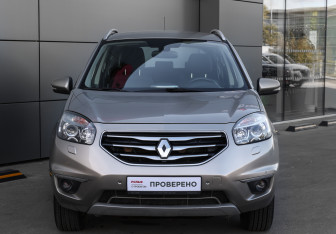 Подержанный автомобиль Renault Koleos 2012 года (2 фото)