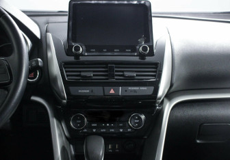 Подержанный автомобиль Mitsubishi Eclipse Cross 2021 года (9 фото)