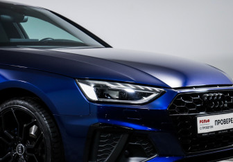 Подержанный автомобиль Audi A4 Sedan 2020 года (17 фото)