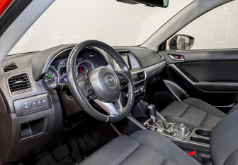 Подержанный автомобиль Mazda CX-5 2015 года (15 фото)