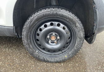 Подержанный автомобиль Skoda Yeti 2013 года (12 фото)