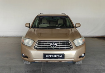 Подержанный автомобиль Toyota Highlander 2009 года (2 фото)