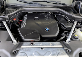 Подержанный автомобиль BMW X4 2020 года (9 фото)
